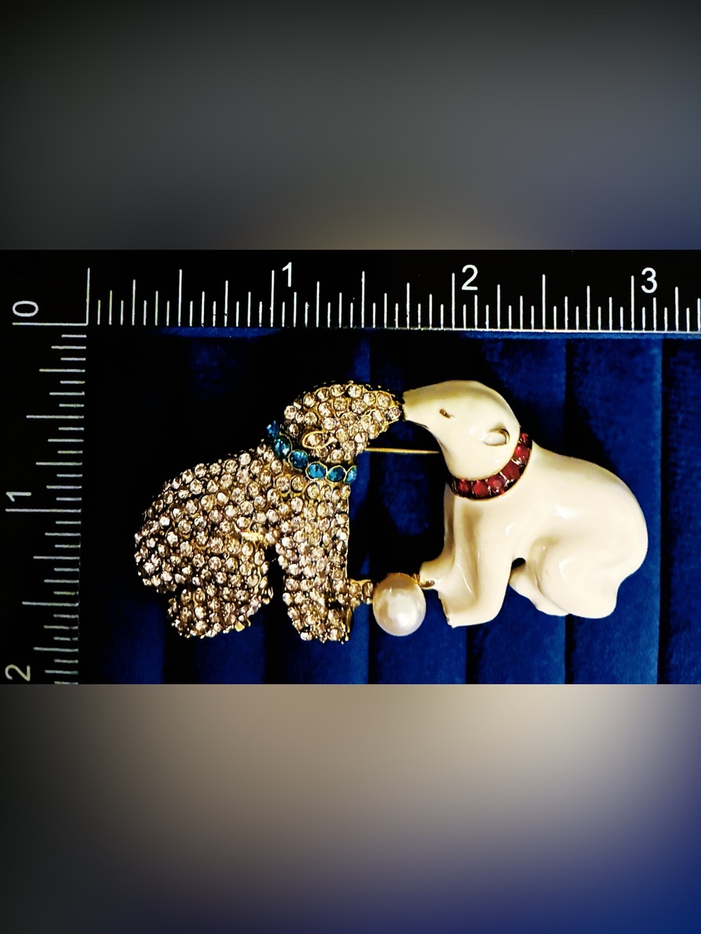 Polar Bear Brooch Pin Kissing Bears Rhinestone White Enamel Pearl Accent Jewelry